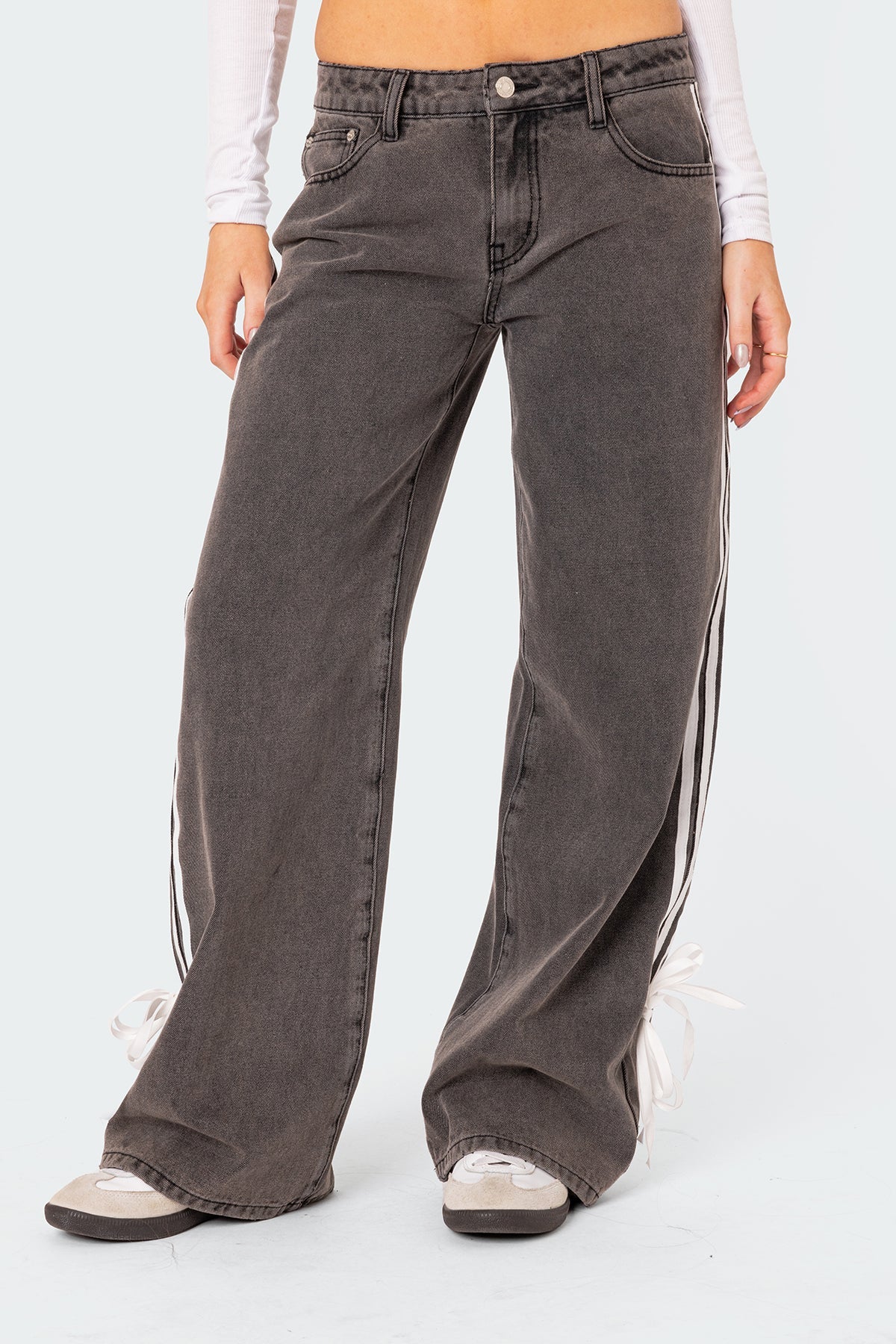 Ribbon Washed Low Rise Baggy Jeans - Image 3