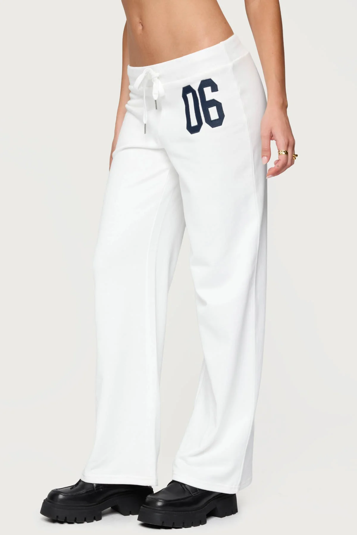 06 Joggers - Image 3