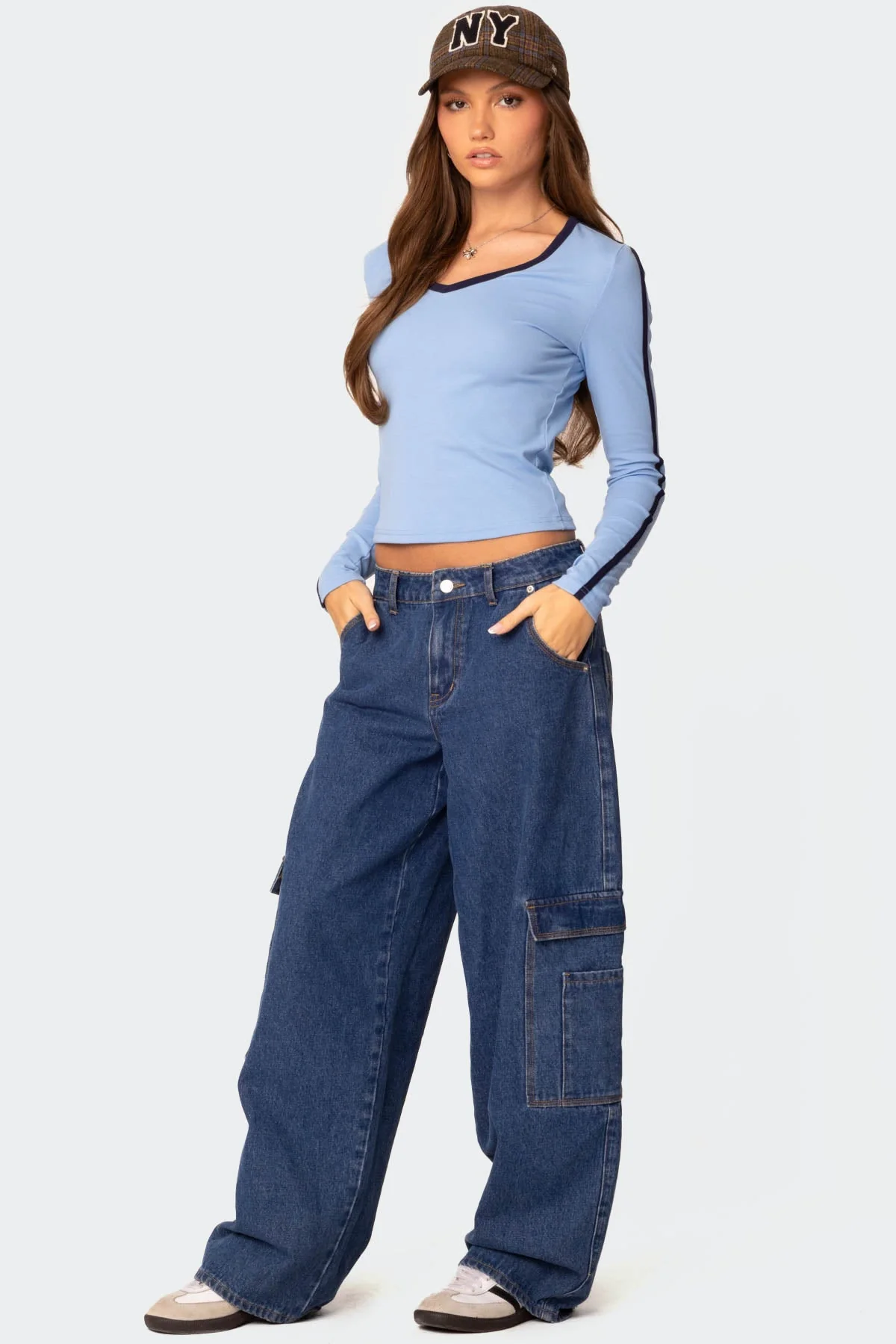 Contrast V Neck Long Sleeve T Shirt - Image 5